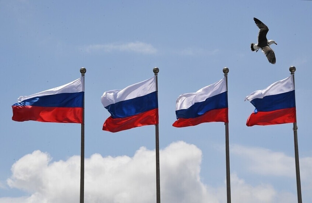 فایننشال تایمز: طرح صلح آمریکا شامل به رسمیت شناختن زبان روسی به عنوان زبان رسمی در اوکراین است