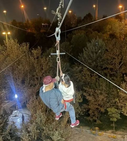 تفریح ترسناک و هیجانی مهران غفوریان و دخترش! +عکس تفریح ترسناک و هیجانی مهران غفوریان و دخترش! +عکس