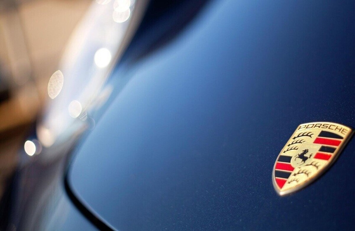 سود خالص پورشه در نه ماه اول سال ۹۵.۹ درصد کاهش یافت