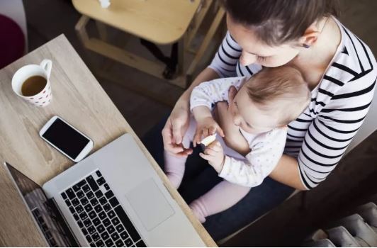 راهنمای کنترل استرس و کنار آمدن با چالش‌ها برای مادران شاغل