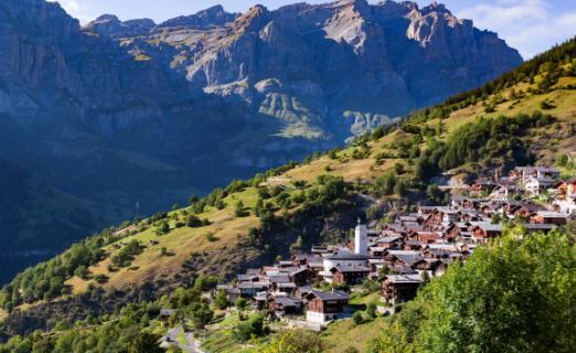 ۱۰ کشوری که شرایط مهاجرت را آسان کردند/پرداخت مبالغ بالا برای شروع یک زندگی تازه ۱۰ کشوری که شرایط مهاجرت را آسان کردند/پرداخت مبالغ بالا برای شروع یک زندگی تازه