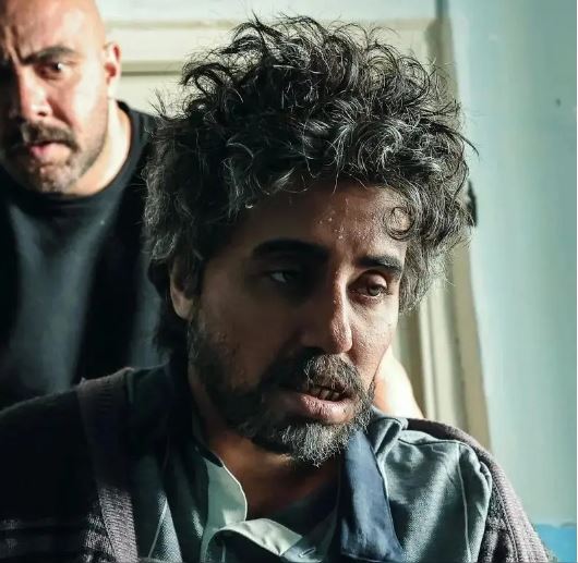 گریم غیرقابل تحمل الناز شاکردوست با یک چهره مردانه! گریم غیرقابل تحمل الناز شاکردوست با یک چهره مردانه!