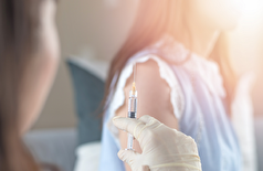 یک واکسن، زنان را در برابر سرطان و عوارض بارداری محافظت می‌کند