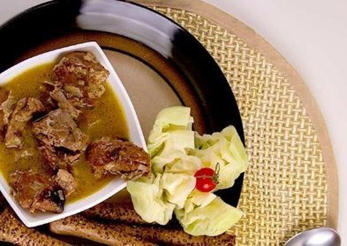 خوراک گوشت و کلم یک غذای ترکیبی، اما لذیذ