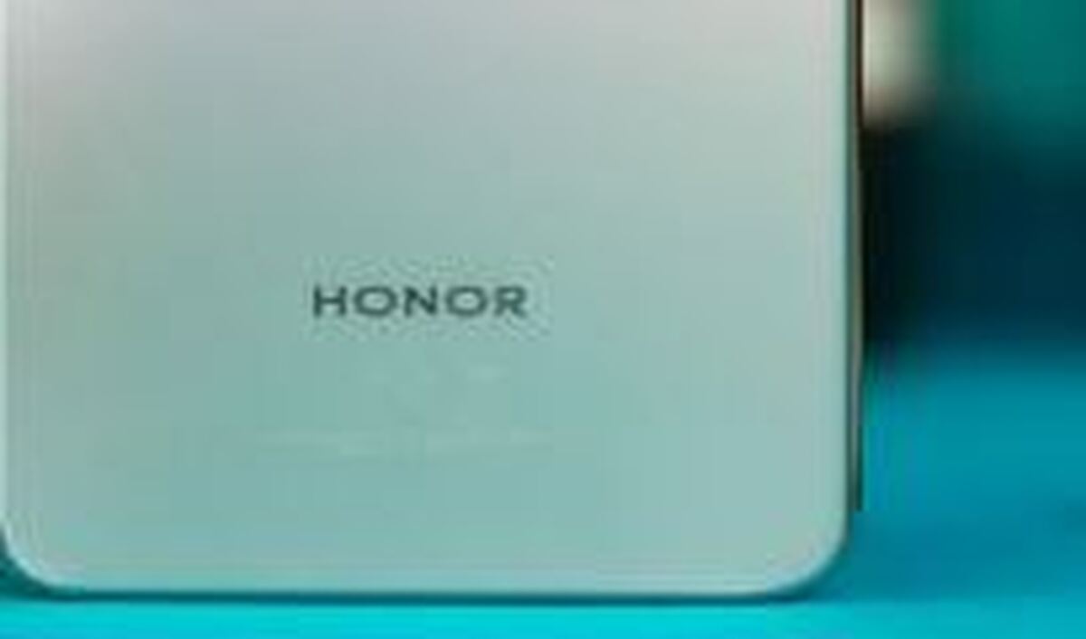 آنر در حال آماده سازی سوپرایزی قدرتمند و متفاوت