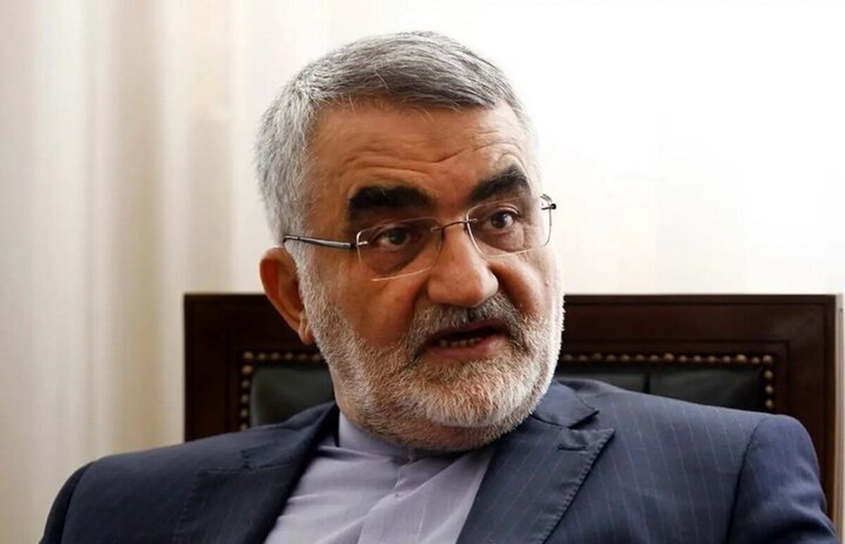 بروجردی: دولت قیمت کالا‌های اساسی را ثابت نگه دارد