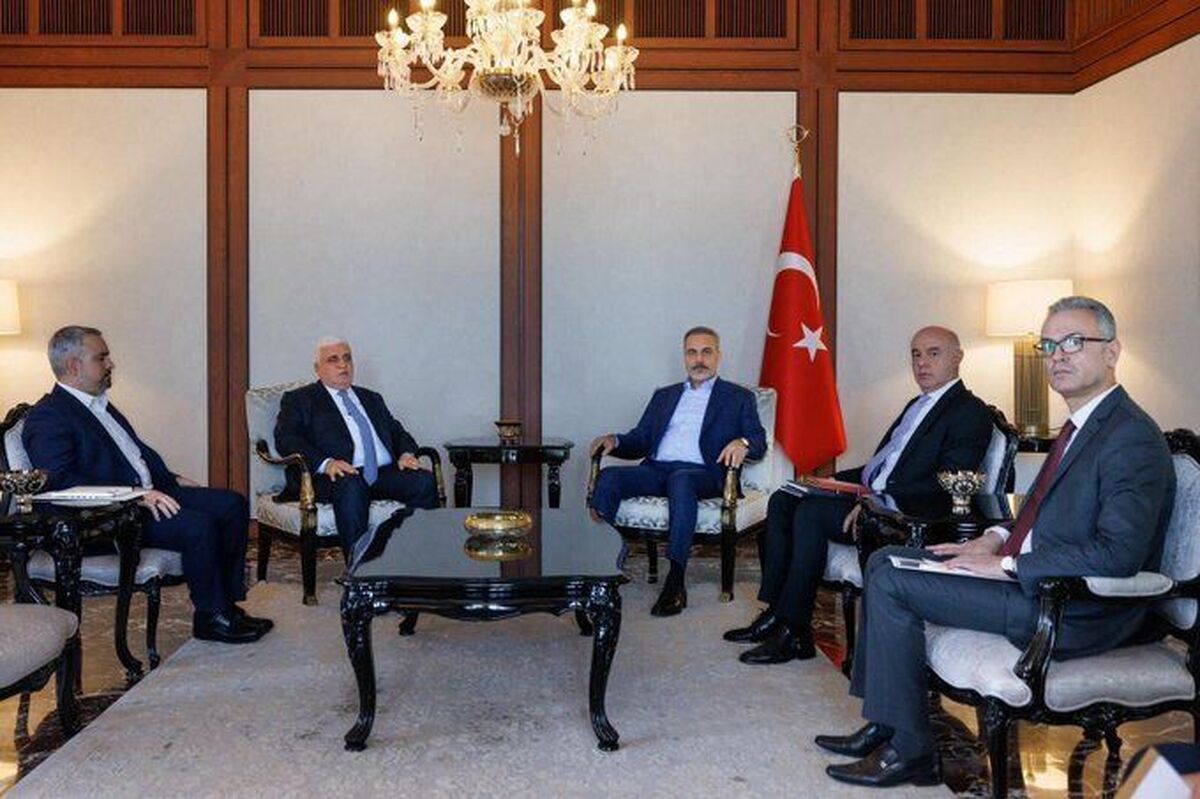 گفتگوی رئیس سازمان بسیج مردمی (الحشد الشعبی) عراق  با وزیر خارجه ترکیه