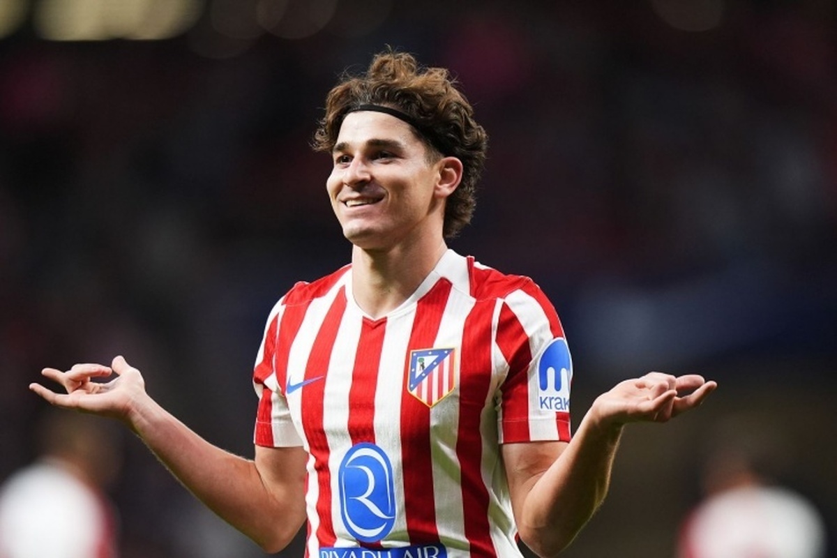 سیمئونه در مورد قرارداد آلوارز: می‌بینم که او از بودن در این باشگاه خوشحال است