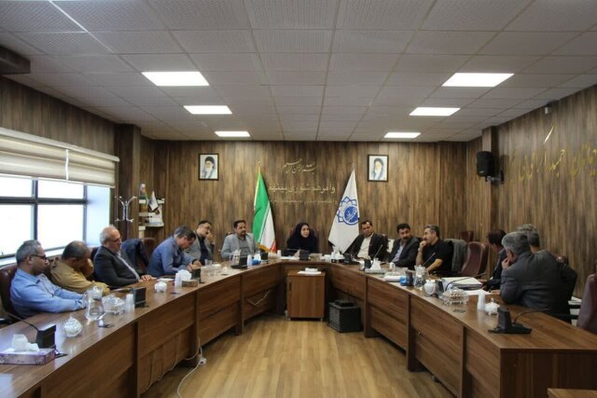 پروژە‌های عمرانی متوقف شدە در سنندج رفع تکلیف شوند