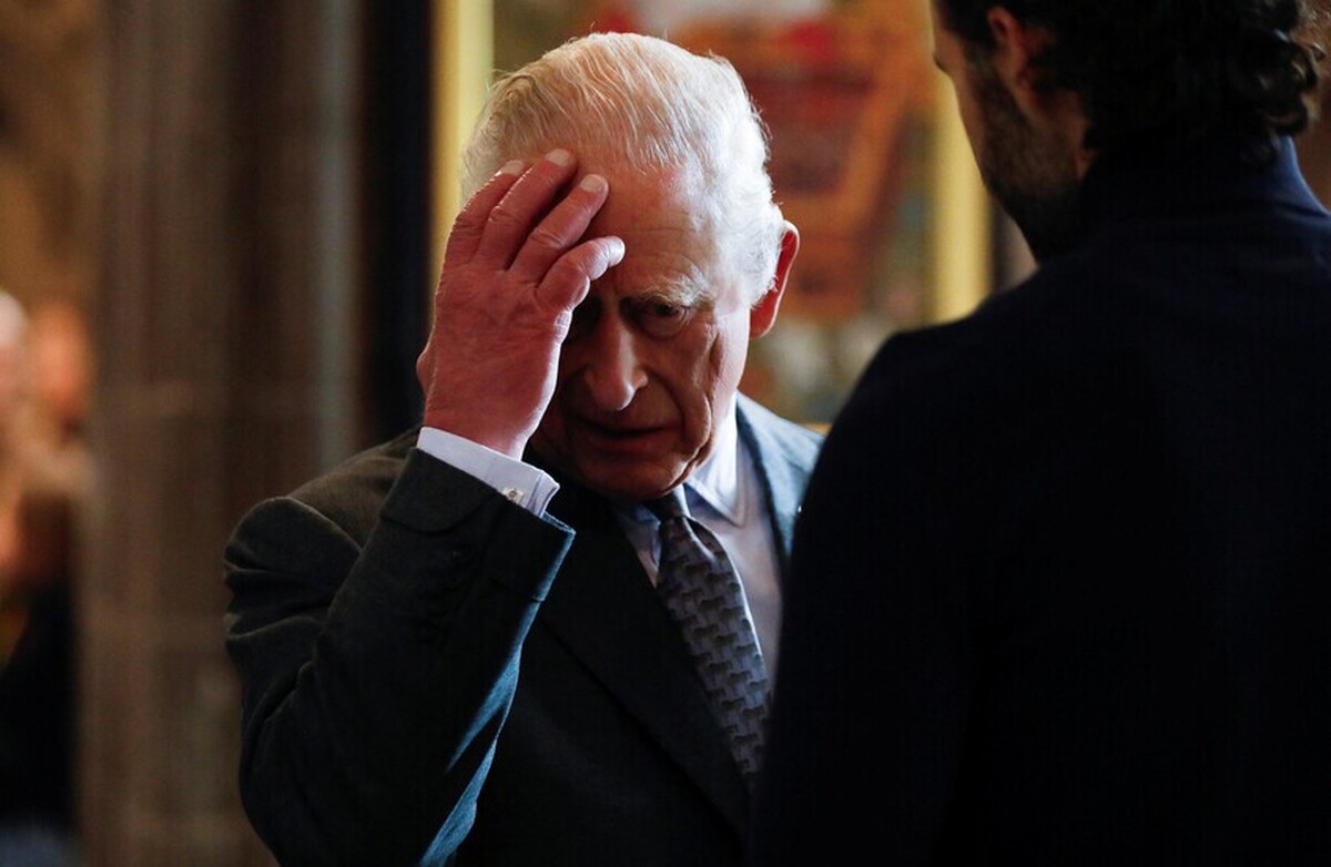 ویدئو| یک معترض با پرسیدن سوال درباره رسوایی شاهزاده اندرو و اپستین، مجرم جنسی، پادشاه چارلز را در ملا عام شرمنده کرد