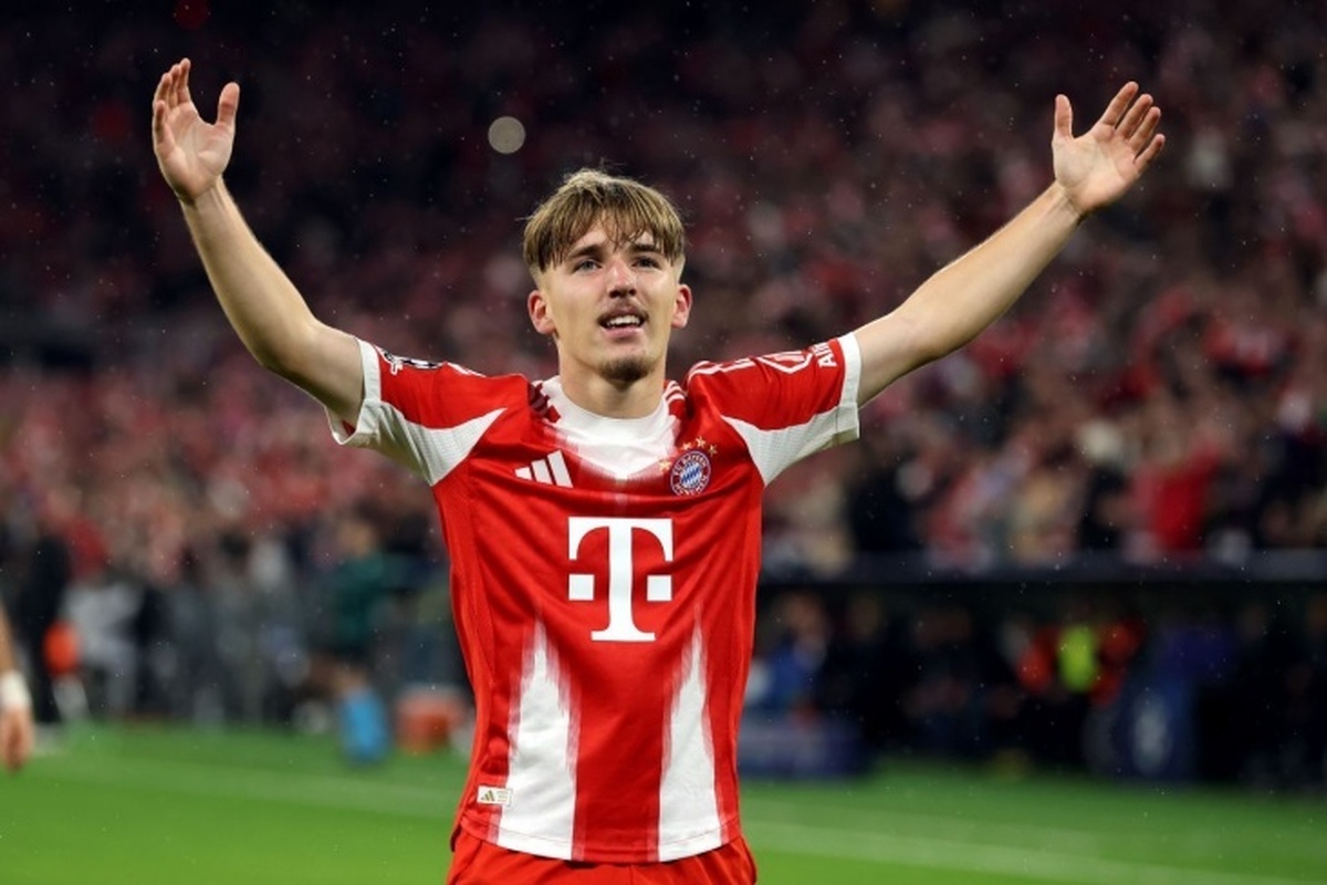 لوتار ماتئوس در مورد آینده کارل، مهاجم ۱۷ ساله بایرن مونیخ صحبت کرد