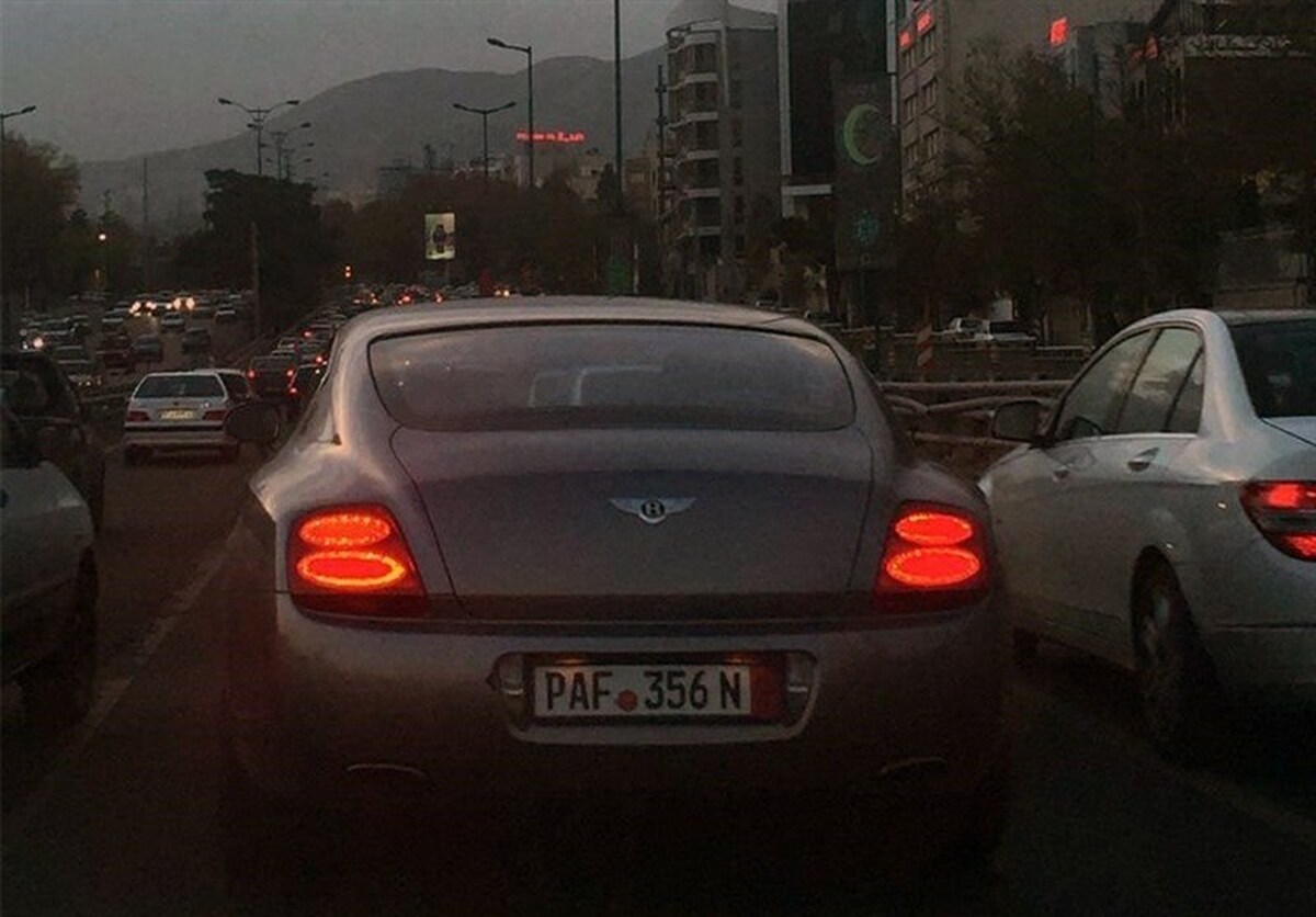 چرا برخی خودرو‌های لوکس با پلاک خارجی در ایران تردد می‌کنند؟