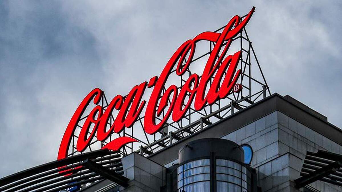 کوکاکولا حق ثبت علامت تجاری خود را در روسیه به مدت ۱۰ سال تمدید کرد.