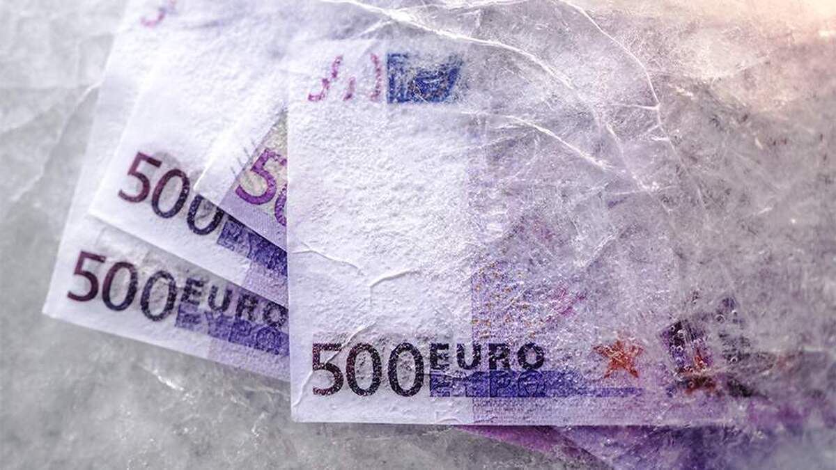 فرانسه از وخامت اوضاع اقتصادی به دلیل کسری تولید ناخالص داخلی خبر می‌دهد