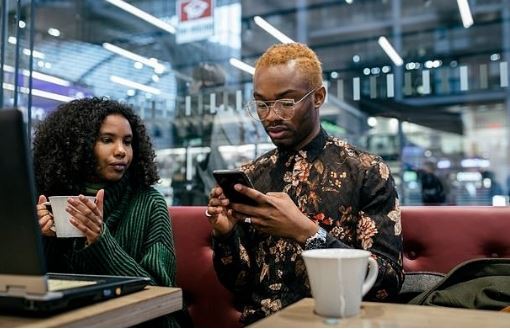 آیا واقعاً کارکنان نسل زد (Gen Z) «تنبل»، «بی‌انگیزه» و «پرتوقع» هستند؟