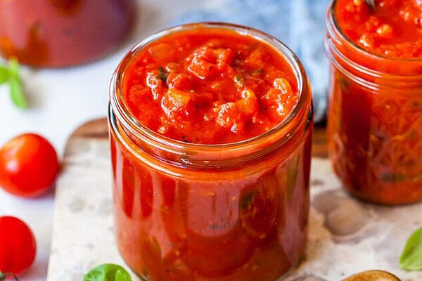 راهنمای نگهداری درست انواع سس‌های تند و سویا