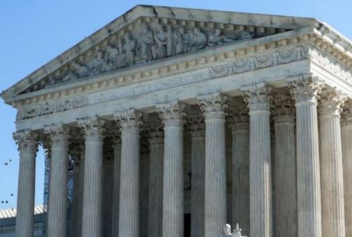 کشمکش ترامپ و دیوان عالی بر سر اخراج یک مقام دولتی