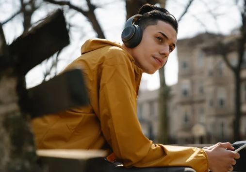 علاقه مردان به آهنگ هایی که در نوجوانی دوست داشته اند تا پایان عمر تمام نمی شود! علاقه مردان به آهنگ هایی که در نوجوانی دوست داشته اند تا پایان عمر تمام نمی شود!