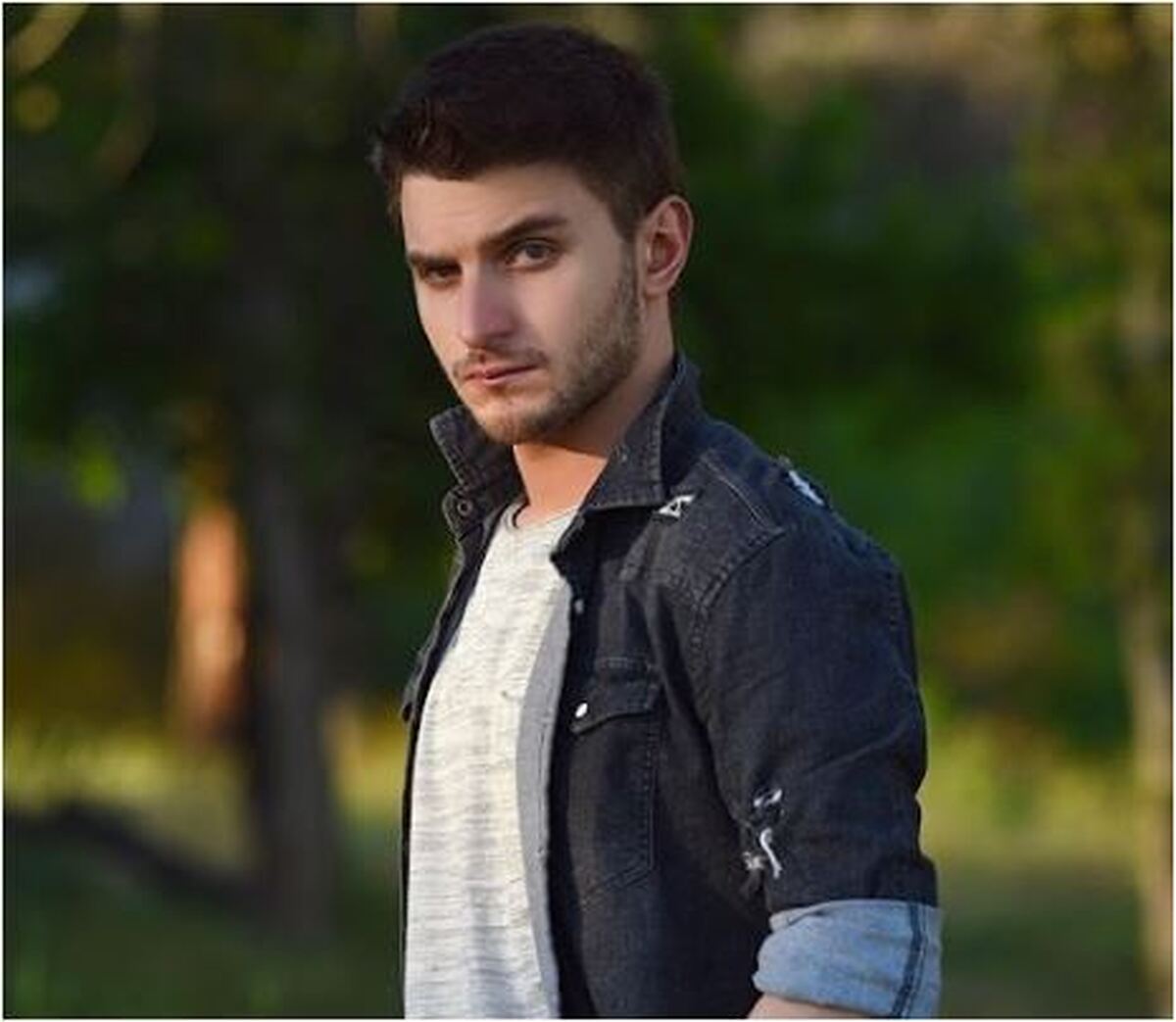 نگاهی به استایل مونوکروم و اسپرت دارا حیایی، ترند پاییز امسال+عکس