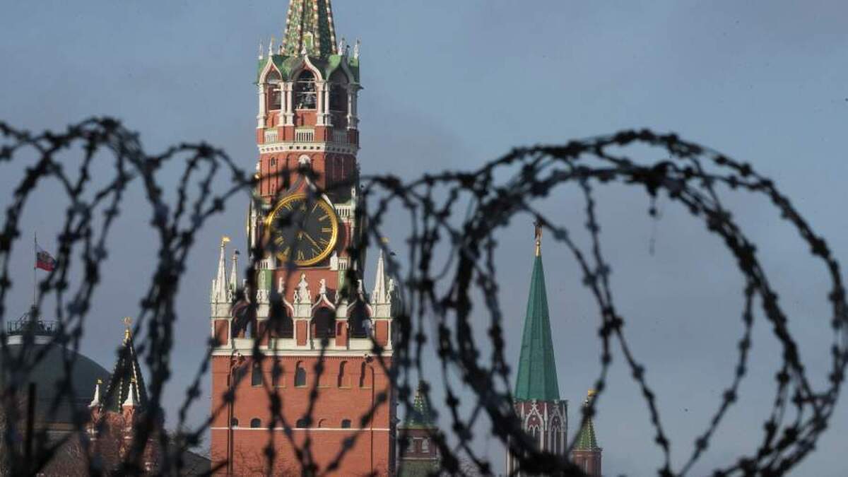 ترامپ احتمال اعمال تحریم‌های بیشتر علیه روسیه را رد نکرد.