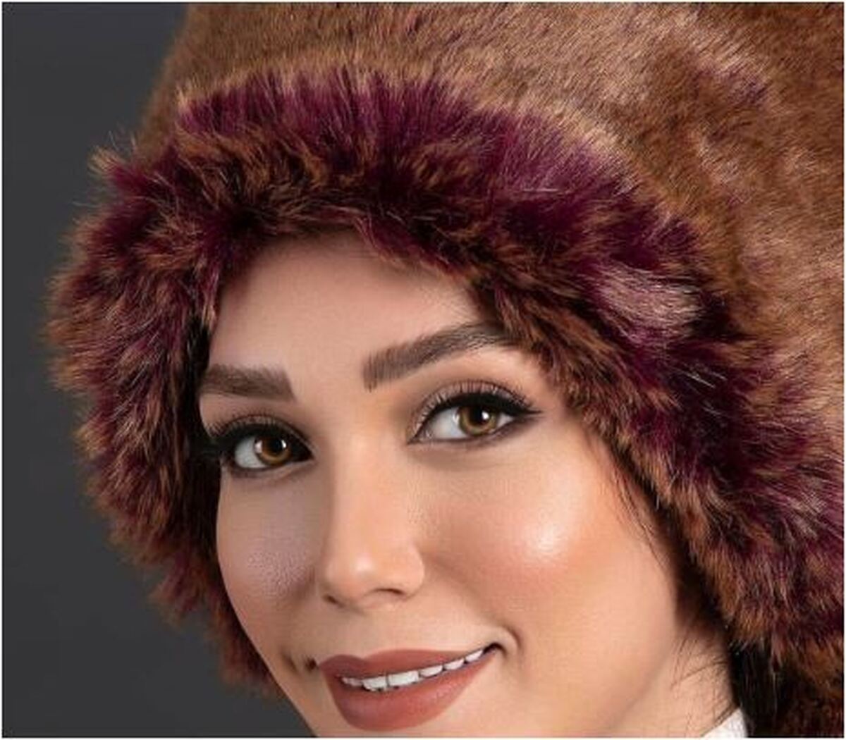 استایل عجیب و ناهماهنگ شهرزاد کمال زاده سوژه شد/با صندل میرن تو برف آخه؟!