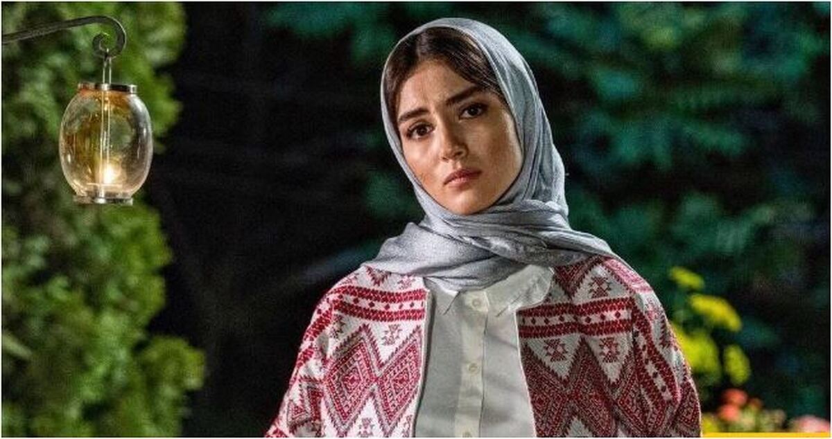 فیگور دلبرانه پردیس پور عابدینی در یک کافه دنج و سرسبز/چه استایل نازی هم داره!