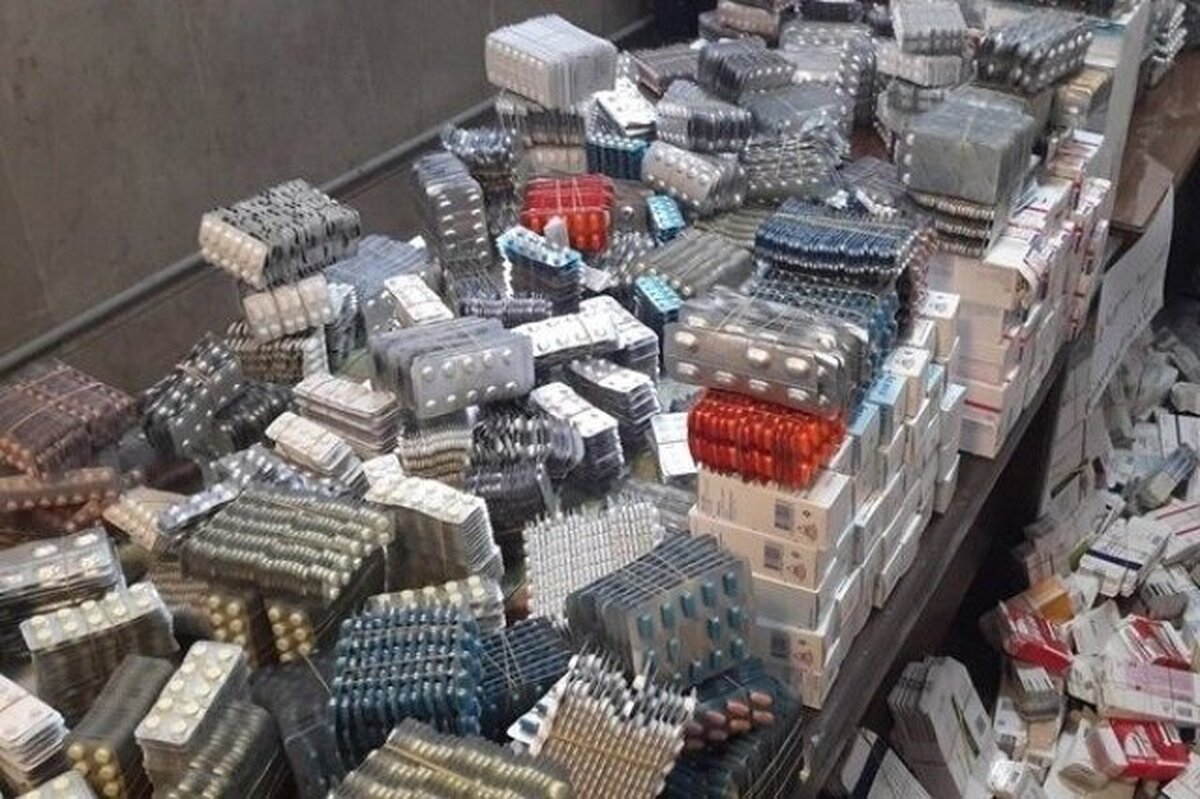 در انبار یک شرکت دارویی معتبر هندی مارمولک و گربه پیدا شد