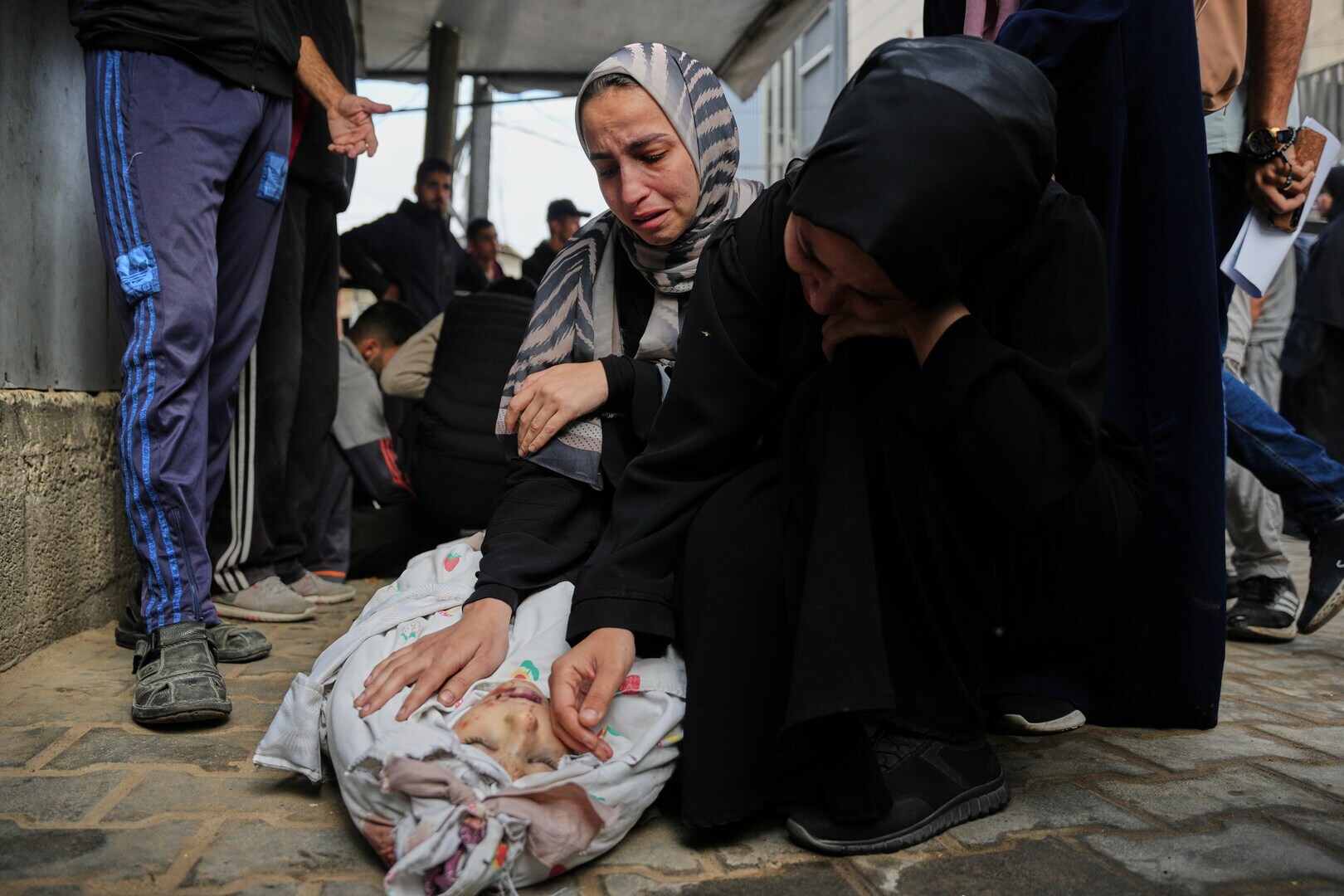 «ما غیرممکن نمی‌خواهیم... ما فقط می‌خواهیم که فرزندانمان زنده بمانند» اسرائیل در عرض ۱۲ ساعت ۴۶ کودک را در نوار غزه شهید کرد