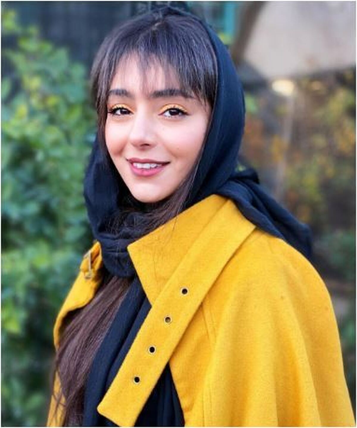 سلفی دلبرانه هستی مهدوی فر در ماشین مدل بالایش/چه زاویه خوبی رو هم برای عکاسی انتخاب کرده!