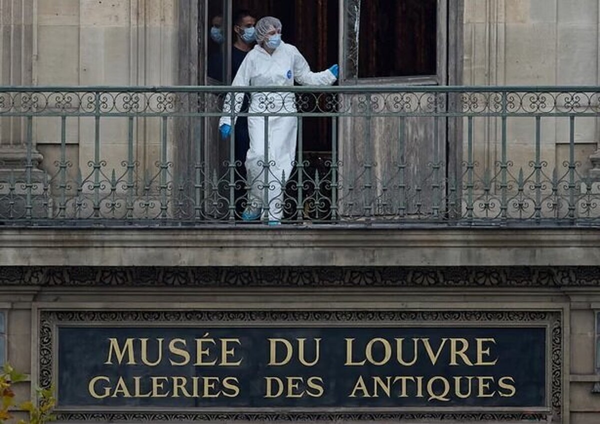 بازداشت ۵ مظنون دیگر در ارتباط با سرقت جواهرات لوور