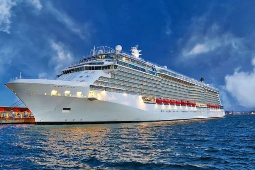 اولین کشتی کروز مطابق با موازین اسلامی راه اندازی شد! اولین کشتی کروز مطابق با موازین اسلامی راه اندازی شد!