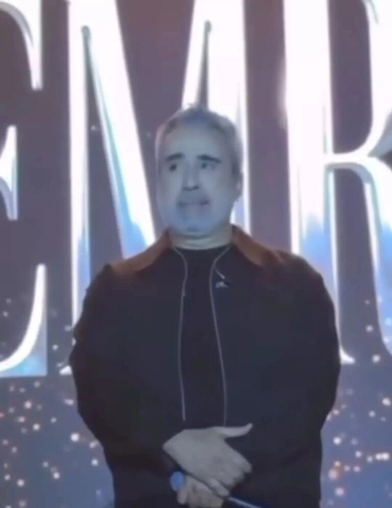 تغییرات ظاهری امراه بعد از مدتها جلب توجه کرد! تغییرات ظاهری امراه بعد از مدتها جلب توجه کرد!