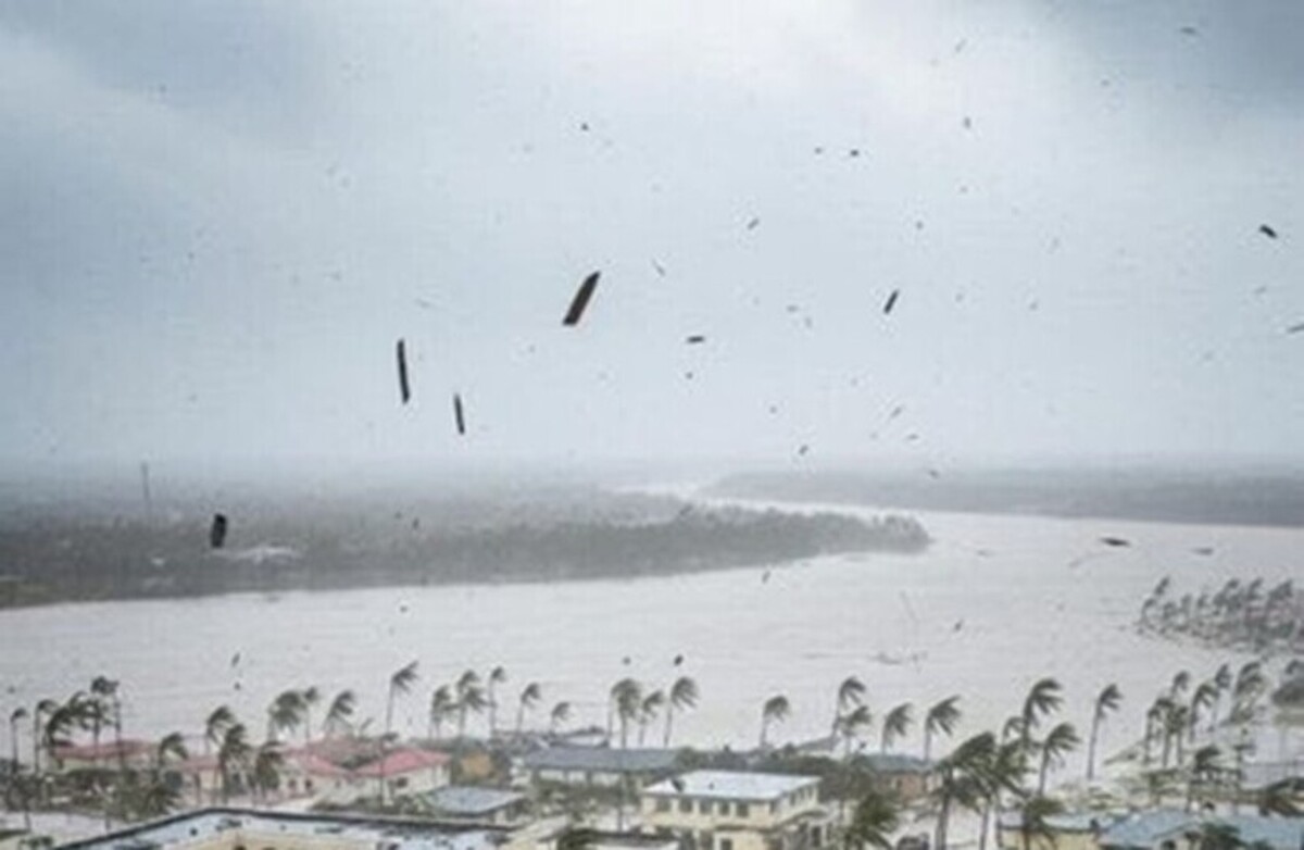 طوفان ملیسا پس از برجای گذاشتن ویرانیهای گسترده در کارائیب، همچنان به سمت برمودا در حرکت است