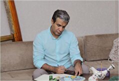 قهوه نوشیدن کلاغ خسته، آریا عظیمی نژاد را شاعری کرد که از سعدی تقلید کرد