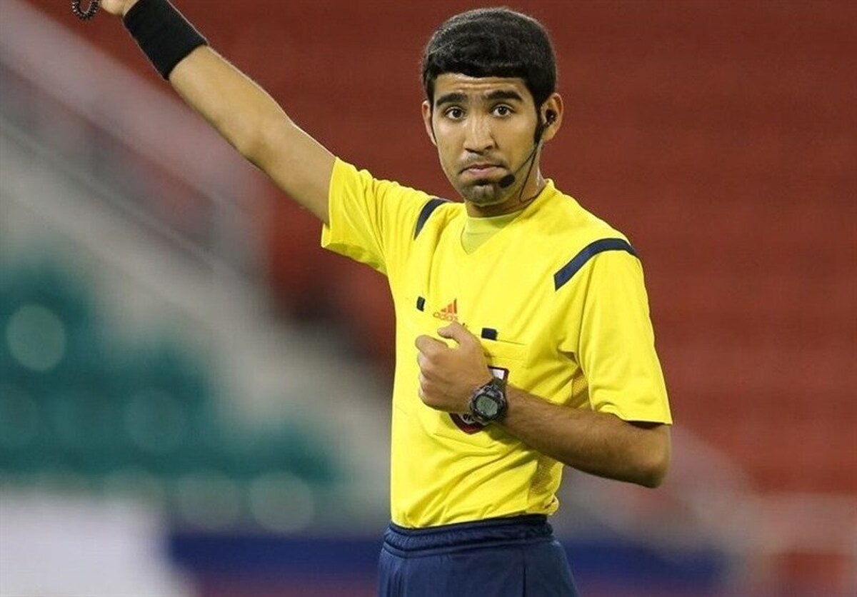 قضاوت داور قطری در دیدار تراکتور - الشرطه