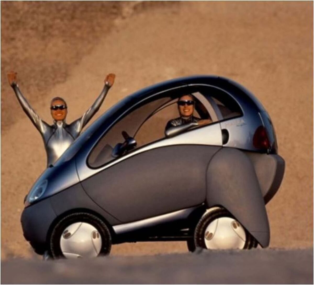 طرحی برای خودرو رنو که مشکل پارک کردن را کم میکرد