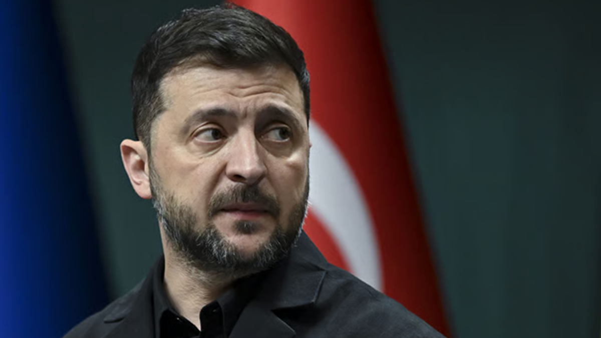 پولیتیکو: اوکراین نگران است آمریکا زلنسکی را «دور بزند»