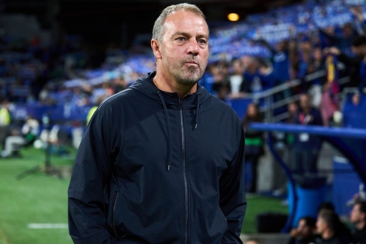 فلیک، سرمربی بارسلونا، درباره رافینیا و پدری گفت: «خوشحالم که آنها برگشته‌اند.»