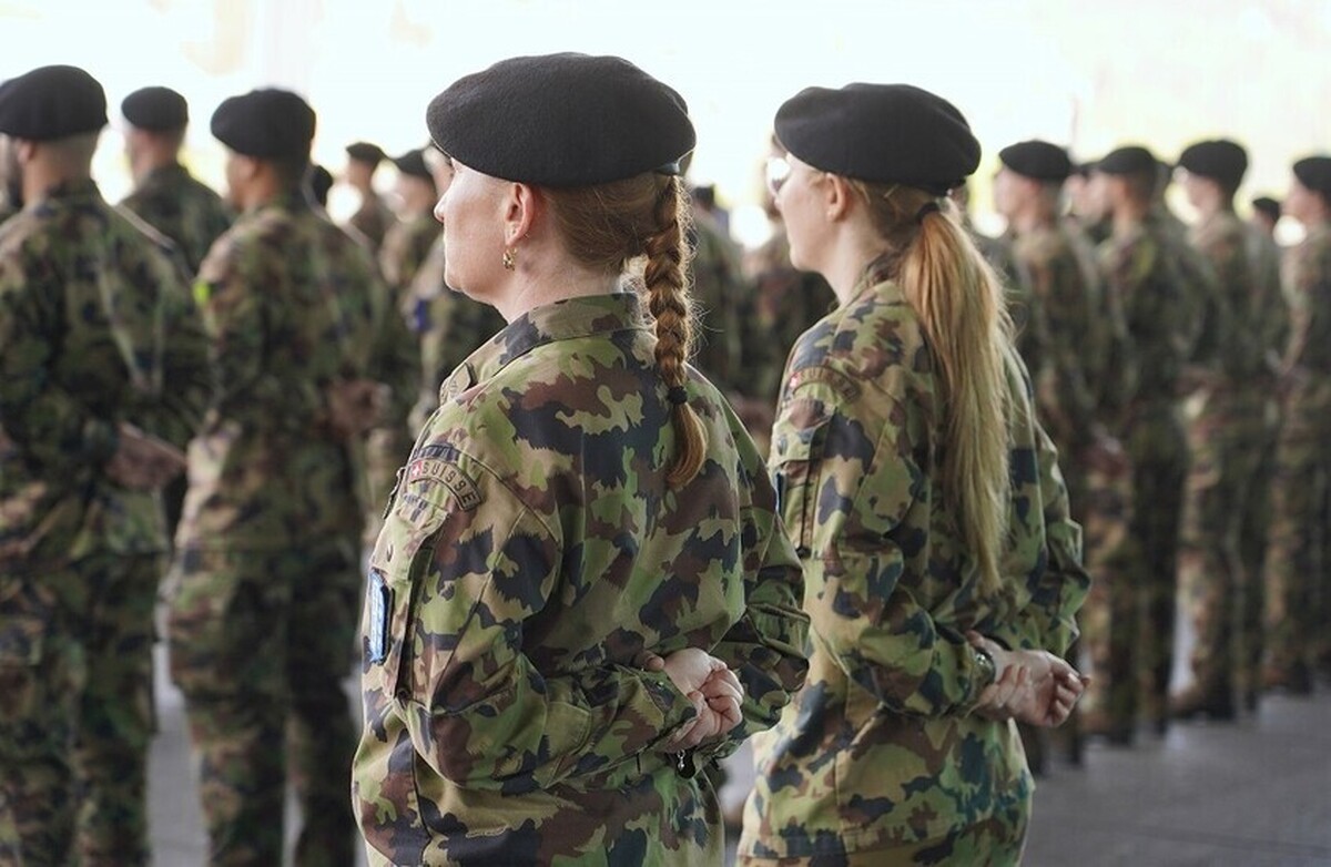 سوئیسی‌ها خدمت سربازی اجباری زنان را رد کردند