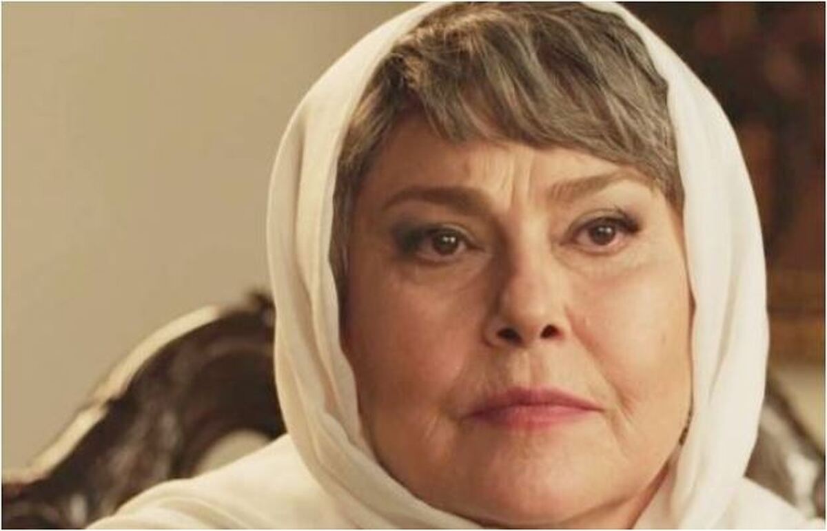 تصاویری کمتر دیده شده از مهرانه مهین ترابی در جشن پایان سریال «آنام»