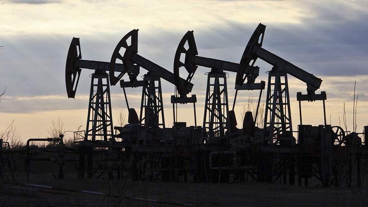 نواک اظهار داشت که بازار نفت به تغییرات عرضه و تقاضا حساس است.