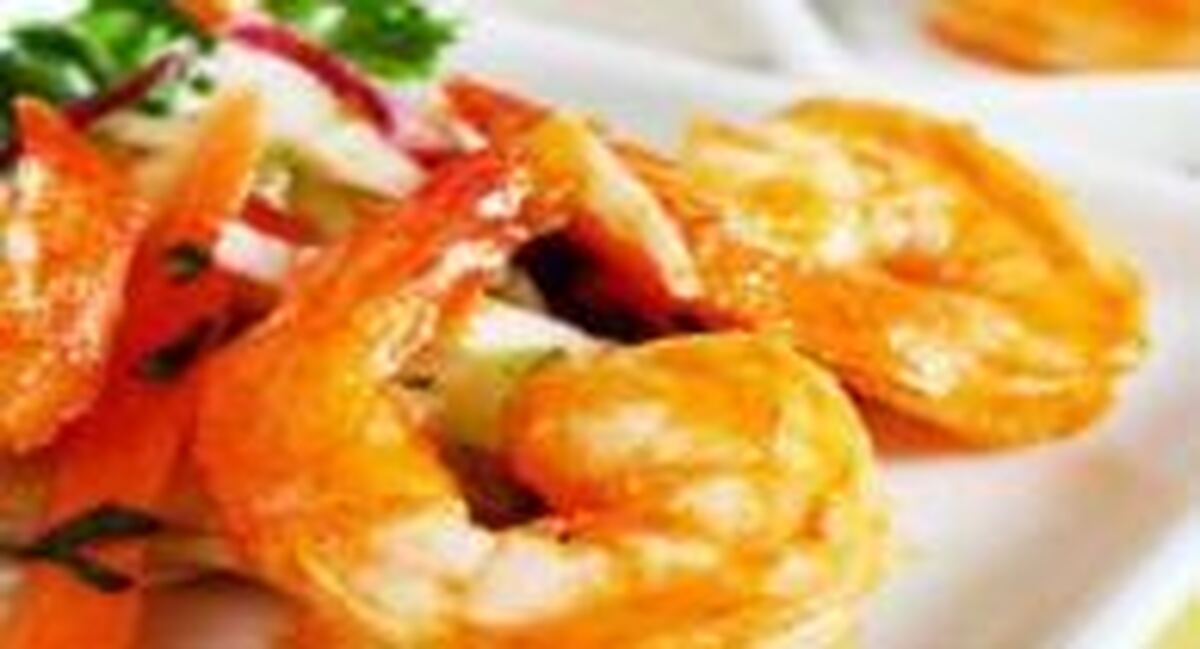 ۴ مرحله برای تهیه میگو اسکامپی کبابی