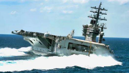 ناو‌های هواپیمابر سنگین چگونه استقامت خود را در هوا‌های طوفانی حفظ می‌کنند