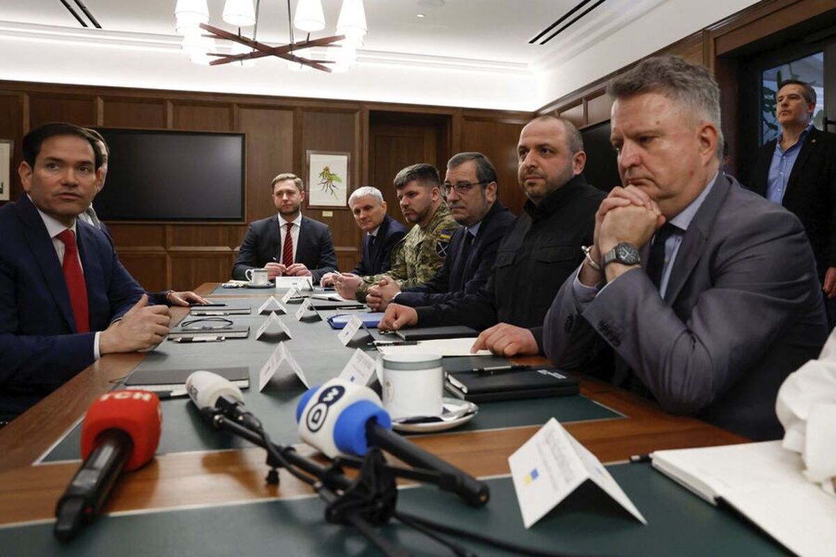 یک کارشناس سیاسی نتایج مذاکرات بین اوکراین و ایالات متحده را ارزیابی کرد.