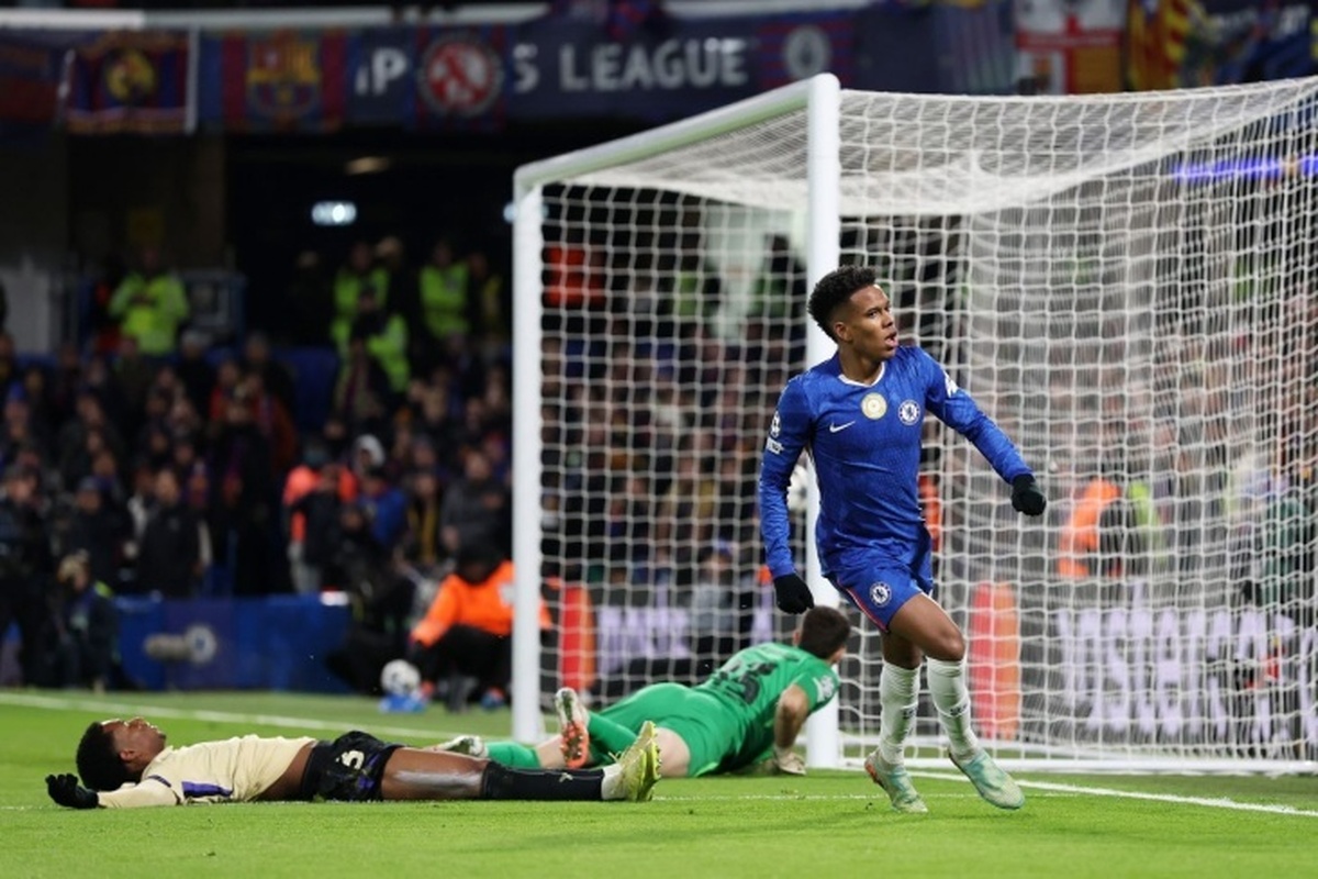 کارلو آنچلوتی در مورد استوائو: او در جام جهانی حضور خواهد داشت. او بازیکن بسیار بسیار خاصی است