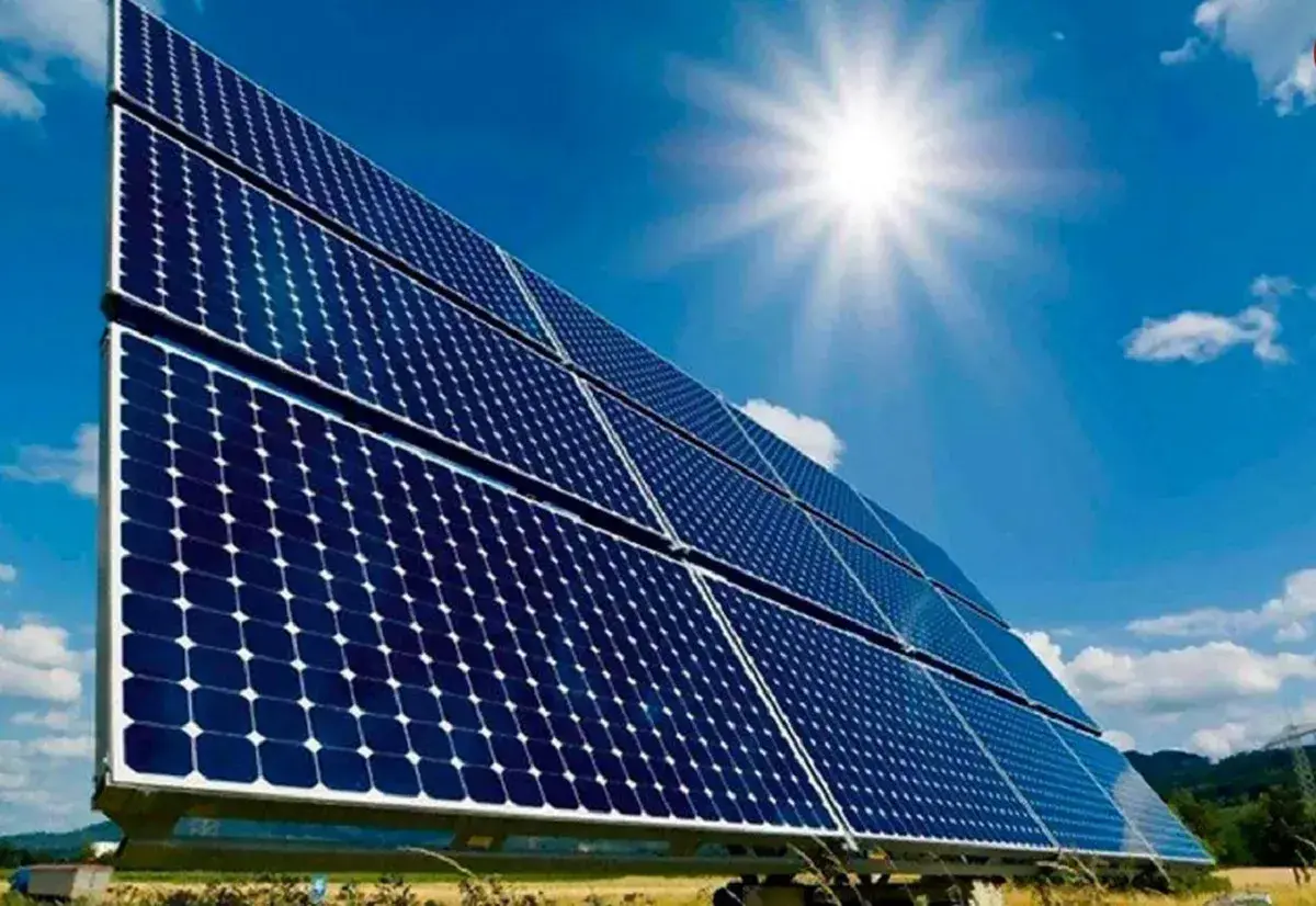 آلودگی هوا راندمان پنل‌های خورشیدی را تغییر میدهد؟