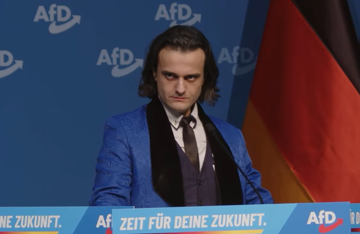 حزب آلترناتیو برای آلمان (AfD) یکی از اعضای خود را پس از سخنرانی تقلیدی از سبک هیتلر اخراج کرد