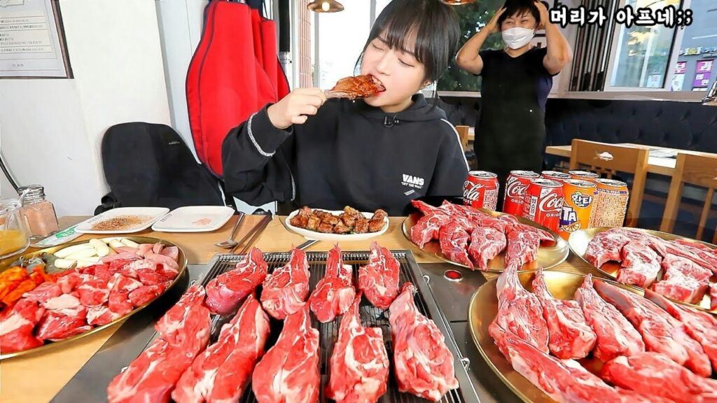 تزو‌یانگ ۱۸ ساعت از روزش را فقط صرف غذا خوردن می‌کند!