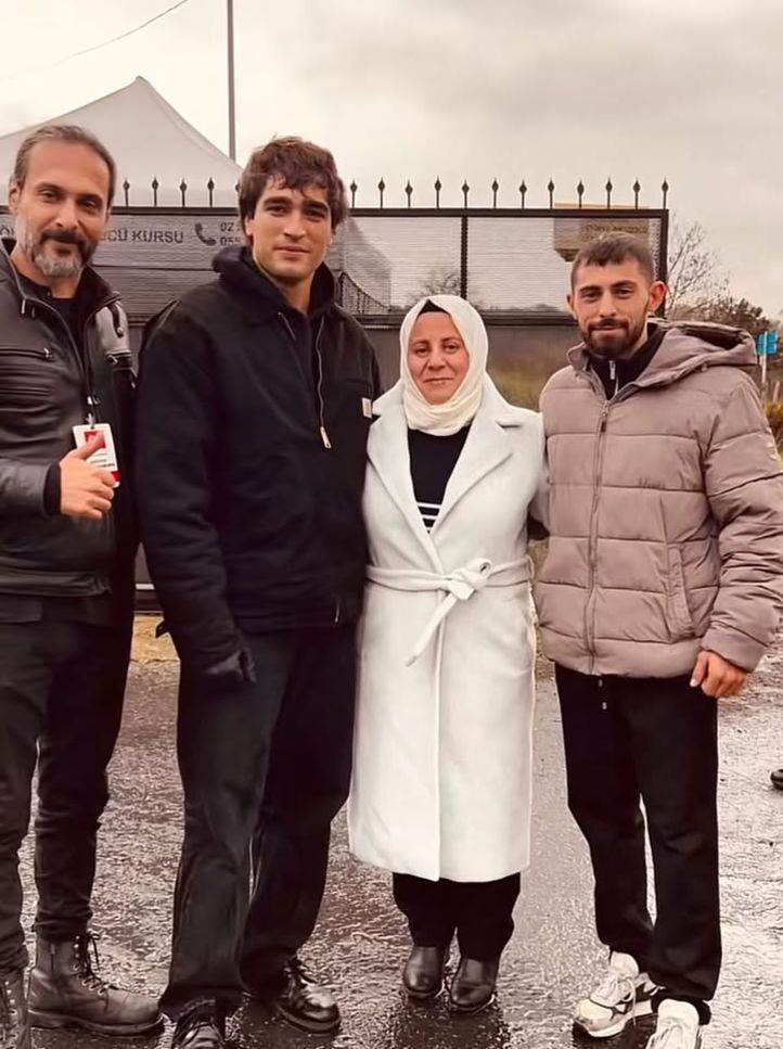 بازیگر محبوب سریال «چشم چران عمارت» گواهینامه موتورسواری اش را گرفت!