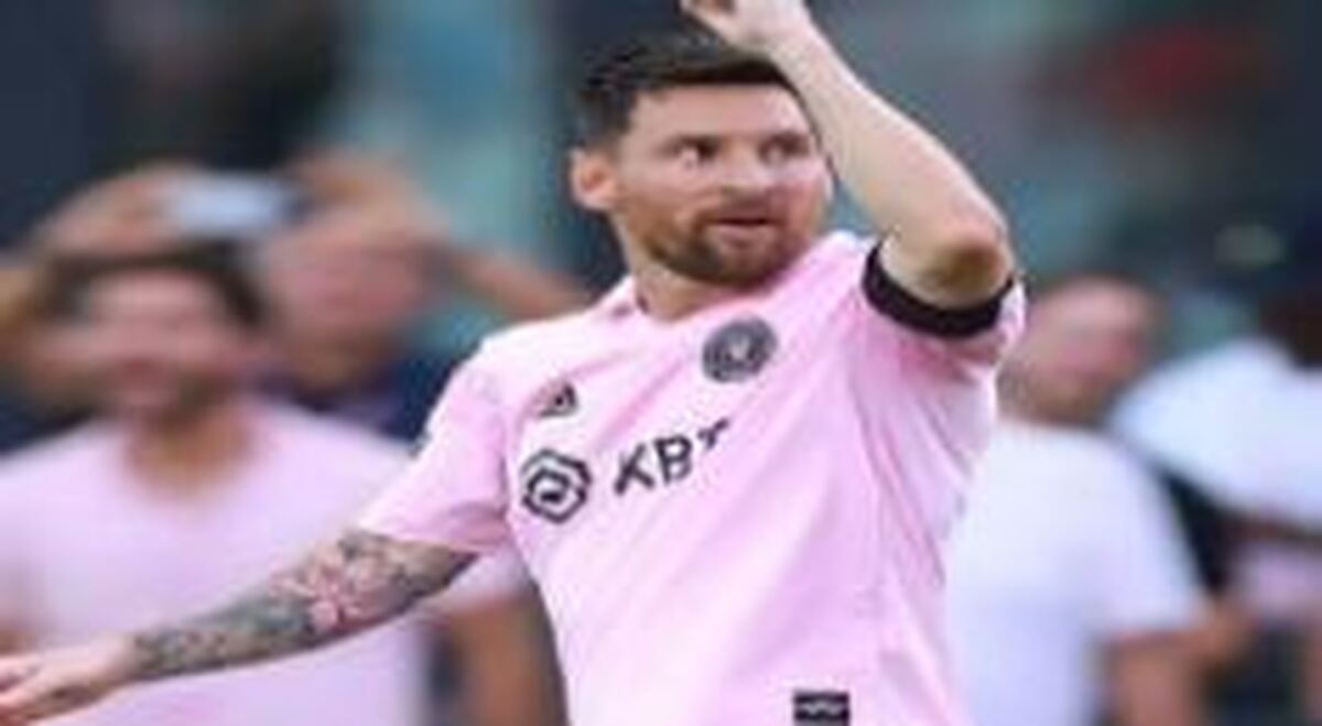 مسی برترین گلزن جهان شد